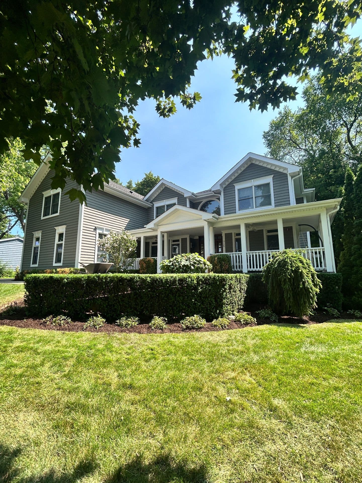 Gallery photos for Pristine Landscaping for a Dream Yard: Image #2