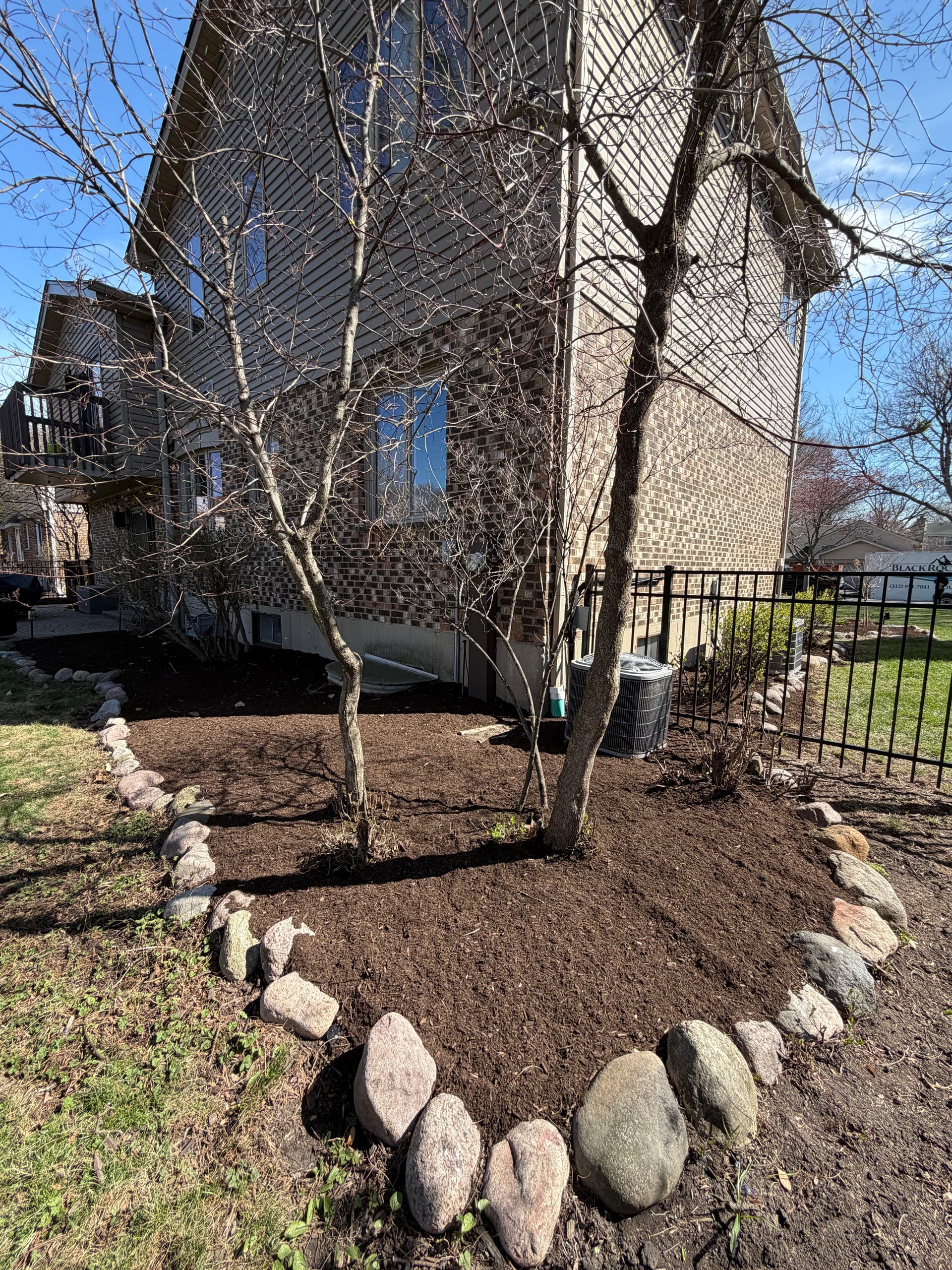 Gallery photos for Spring Cleanup and Fresh Mulch Installation in Barrington IL: Image #8