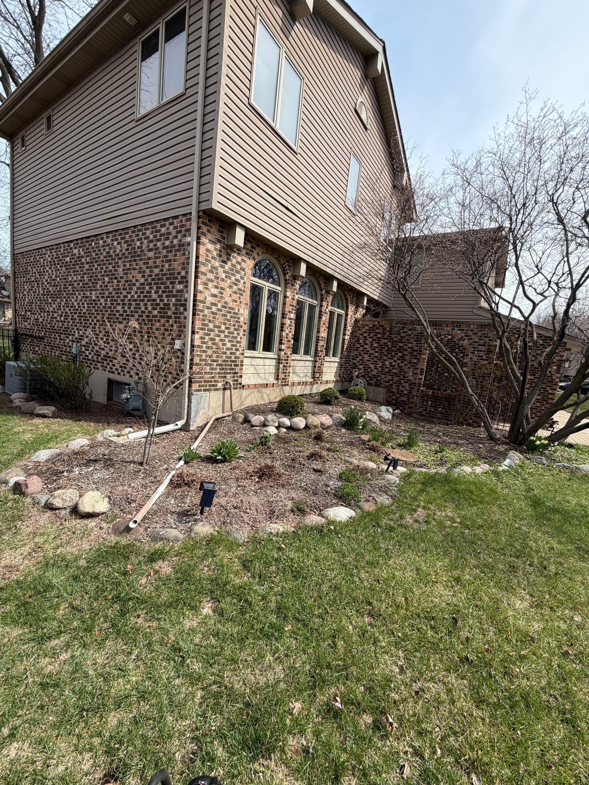 Spring Cleanup and Fresh Mulch Installation in Barrington IL image