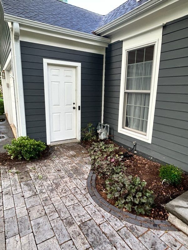 Gallery photos for Stunning Garden Transformation with Expert Landscaping: Image #1