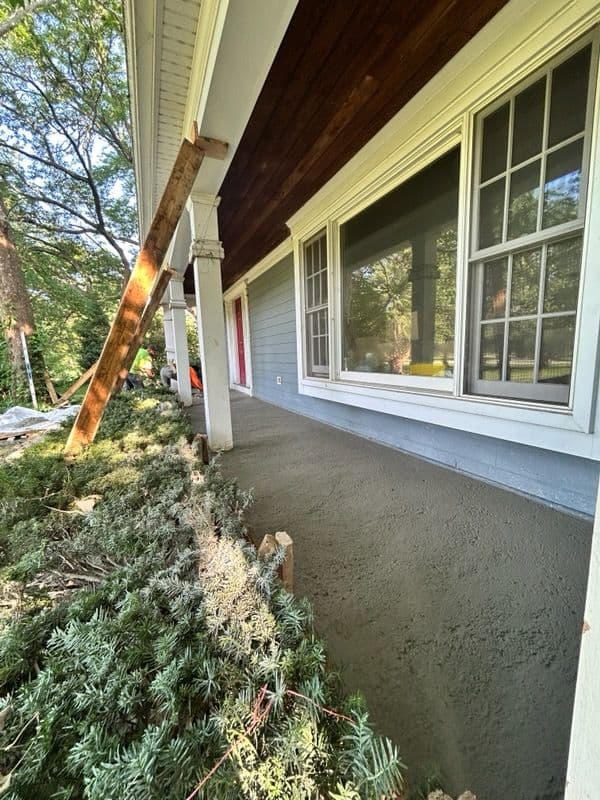 Gallery photos for Porch Revamp with Enhanced Structural Integrity: Image #2